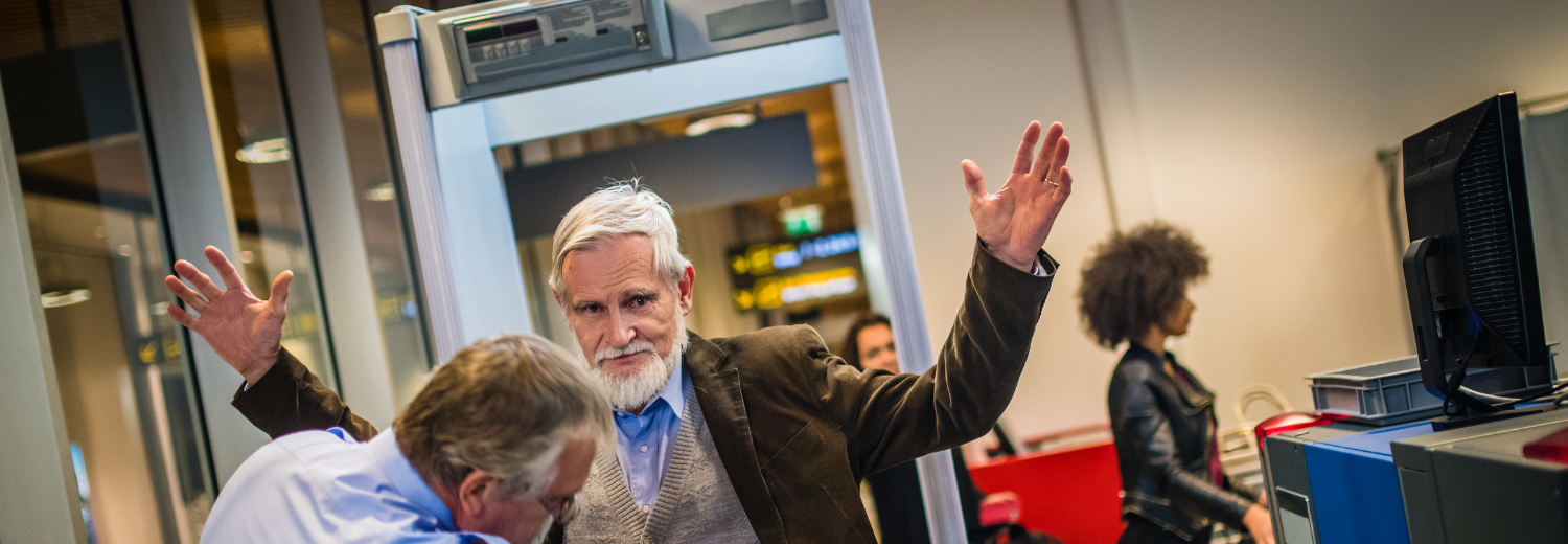 گیت فلزیاب بازرسی بدنی